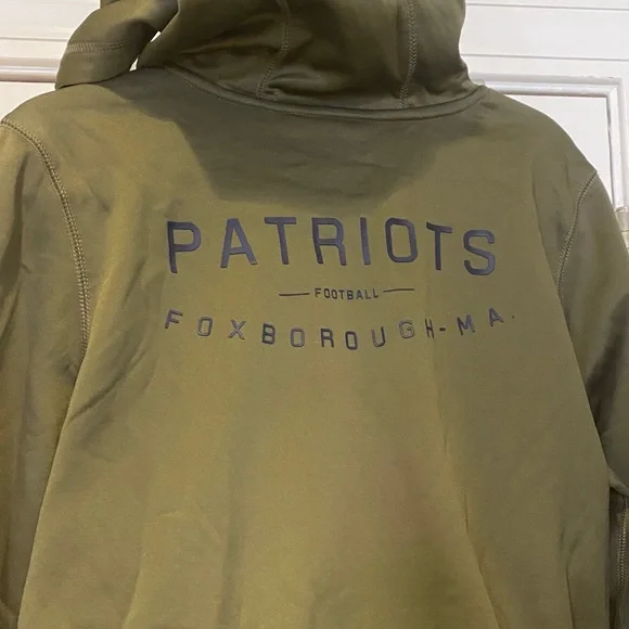 Nike New England Patriots Salute To Service Hoodie. Ladies XL - Picture 3 of 5